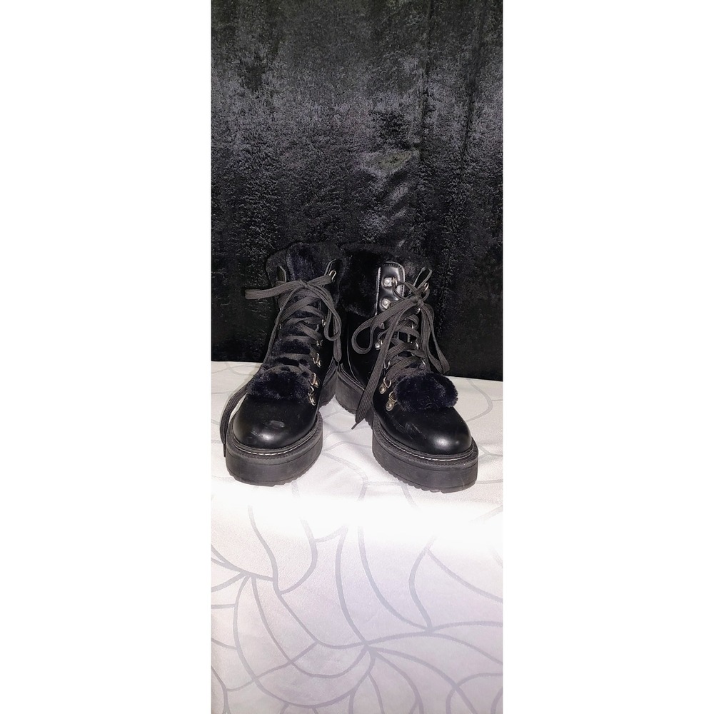 Nicole Miller New York Boots With Faux Fur Trim Size 6.5